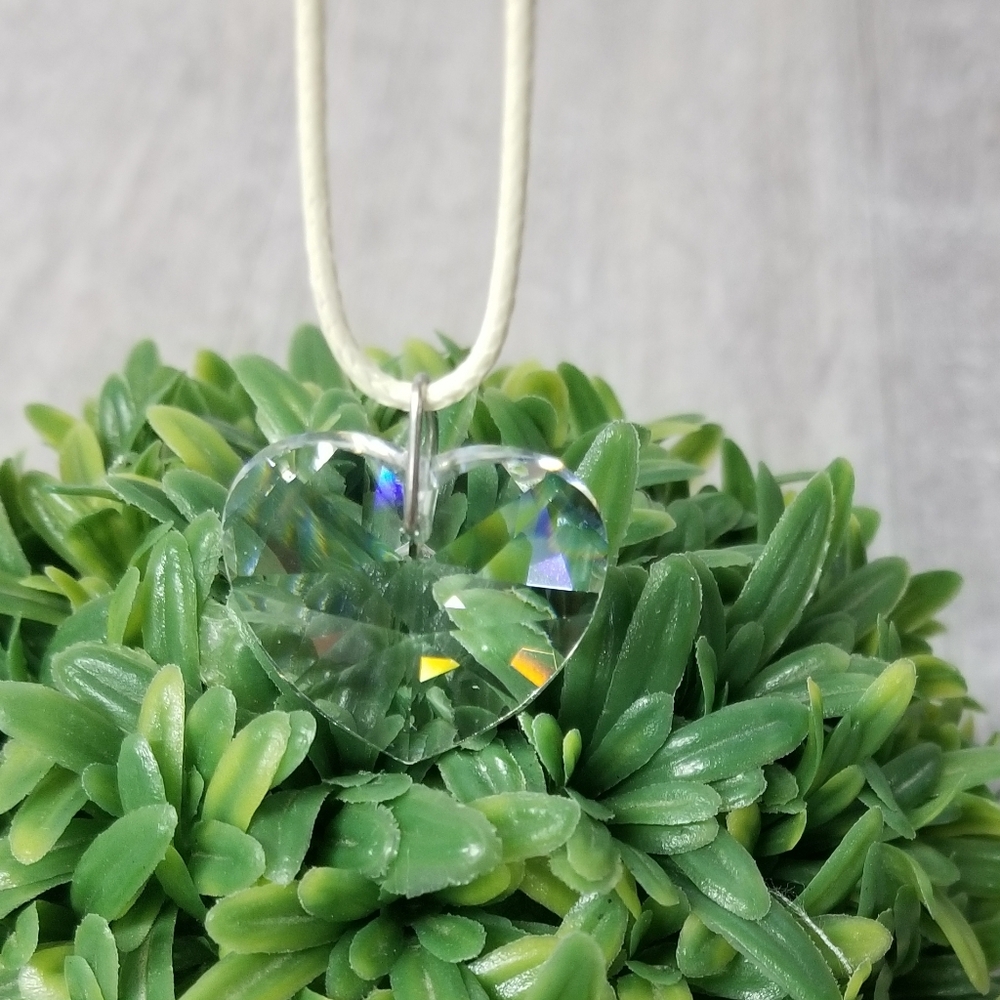 Multi Faceted Crystal Heart Pendant - Picture 6 of 6